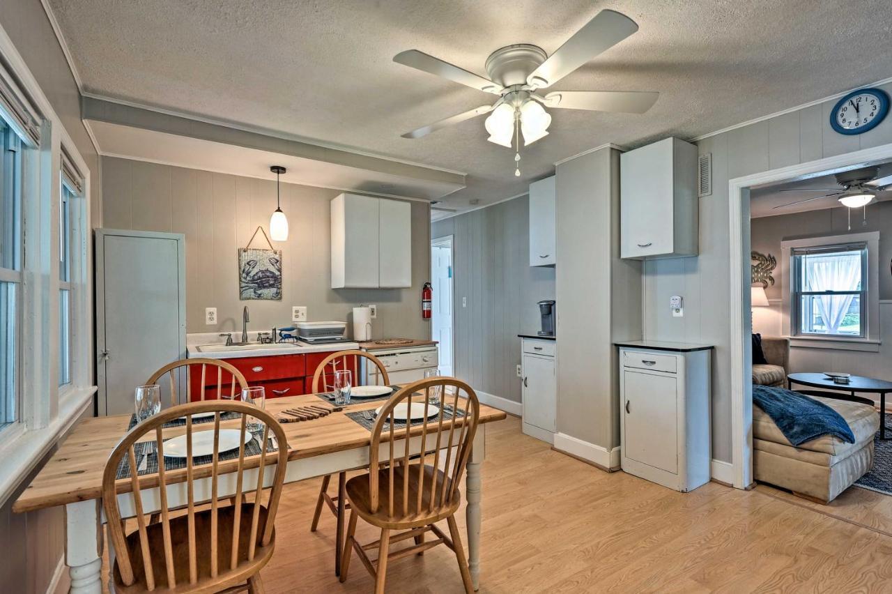 The Blue Crab Cottage - 3 Blocks From The Beach! コロニアル・ビーチ エクステリア 写真
